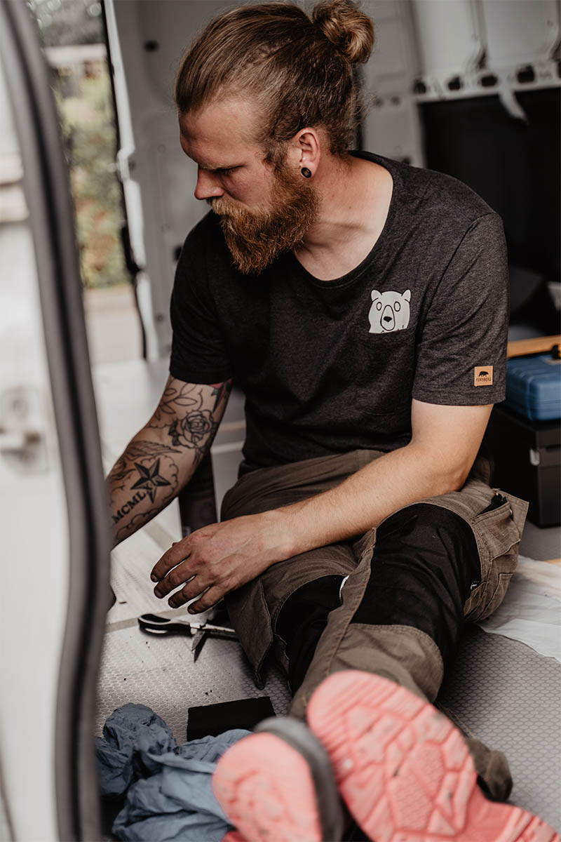 Person, Sitzend, Erwachsener, Männlich, Mann